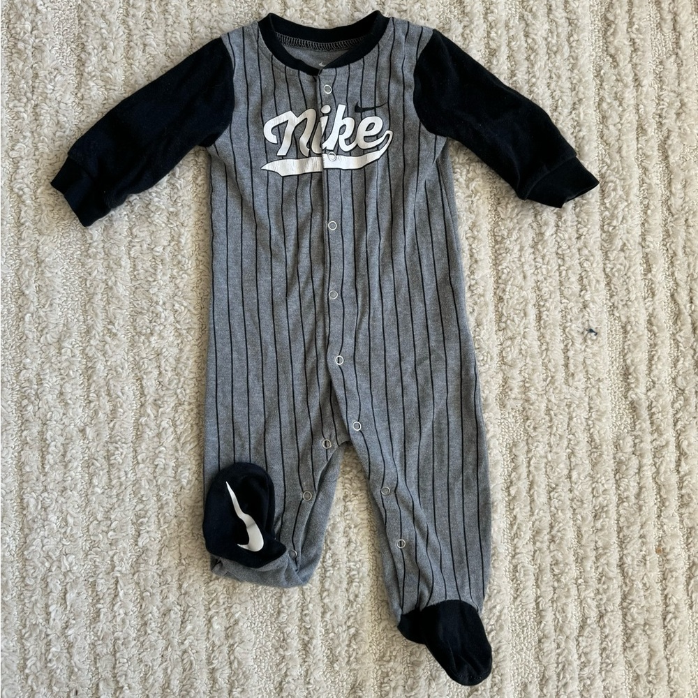 Nike baby outfit